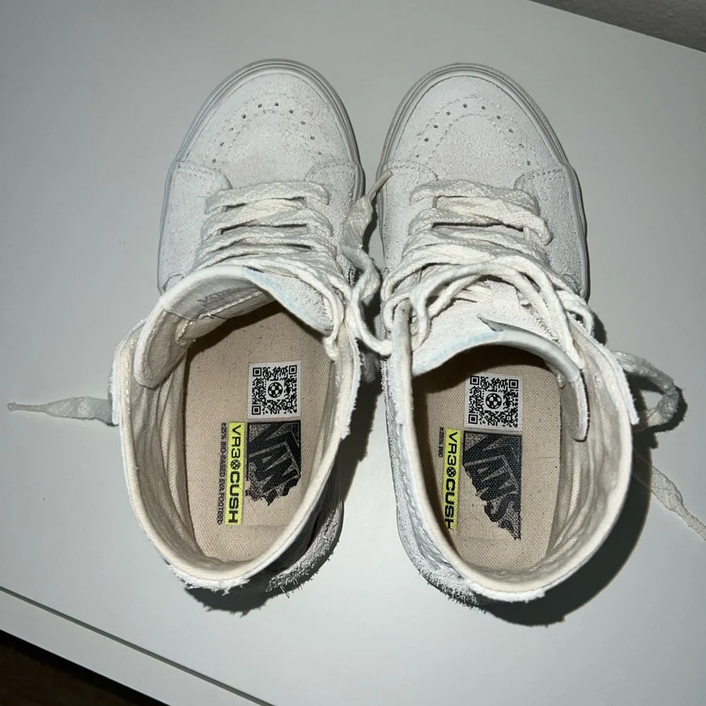 Vans Sk8 Hi Tapered Vr3 Shoes - white (gray multi) 
6M US - 7.5W US - Picture 5 of 9